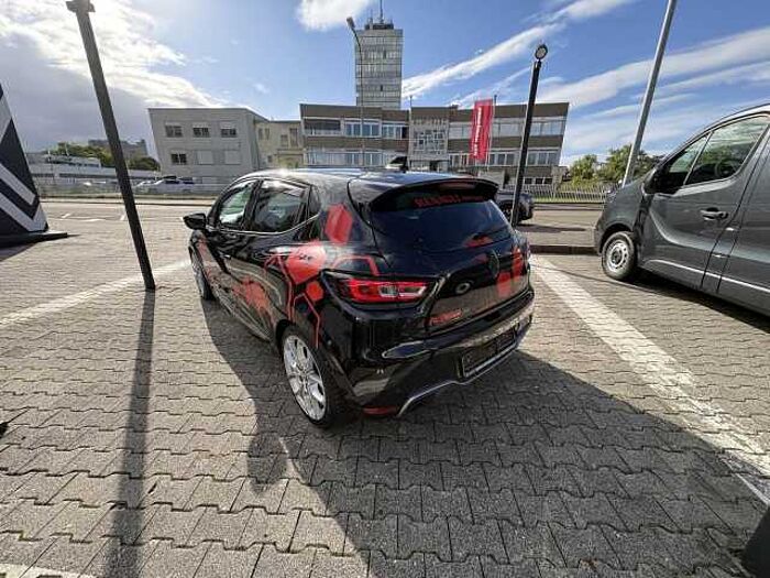 Renault Clio R. S. TCe 200