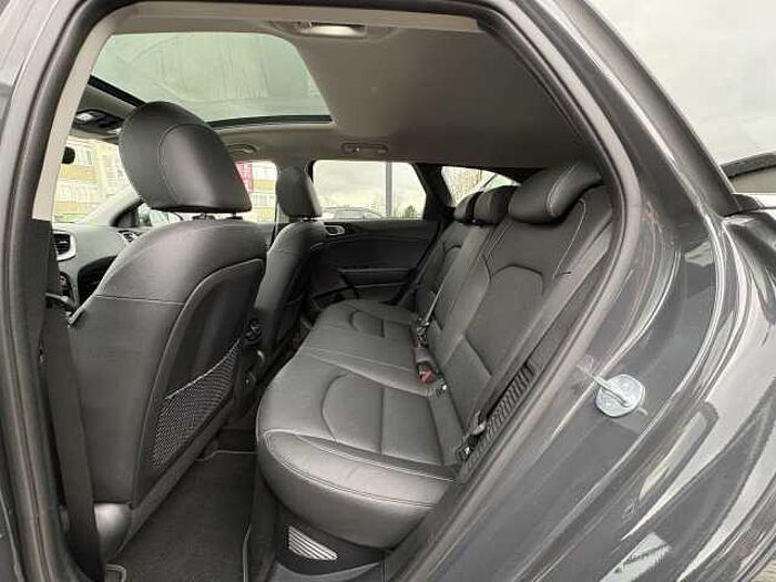 Kia cee'd / Ceed 1.6 Plug-in Hybrid Platinum Edition