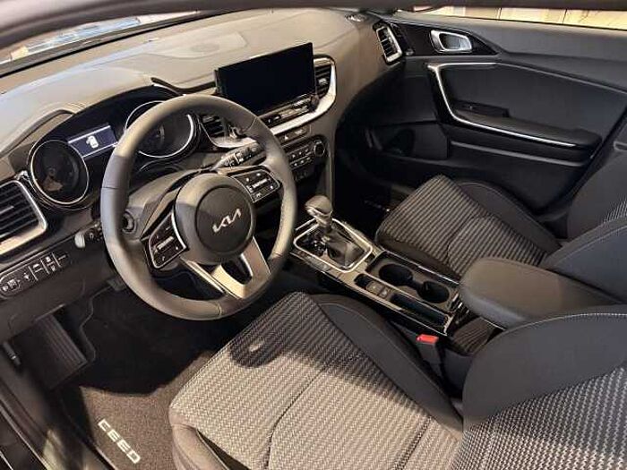Kia cee'd / Ceed 1.5 T-GDI VIS KOMF+