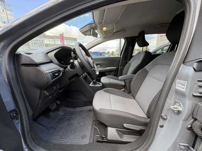 Dacia Jogger 1.6 E-TECH Hybrid 140 Extreme