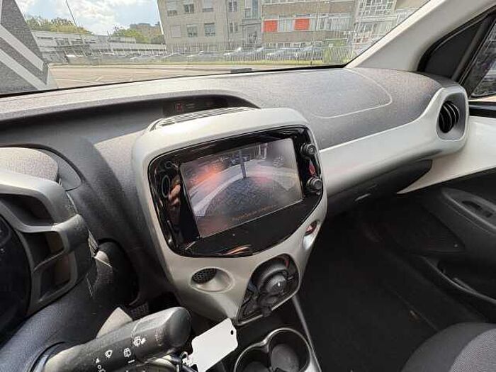 Toyota Aygo 1.0 x-play touch