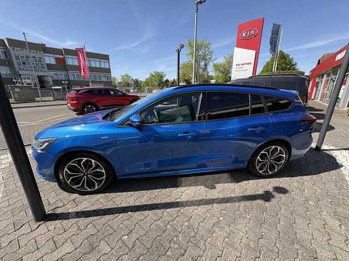 Ford Focus 1.0 EcoBoost Mild-Hybrid ST-Line S/S
