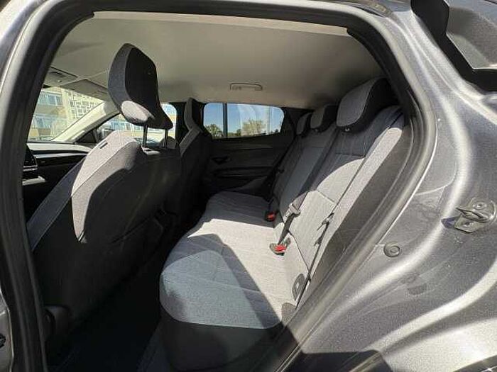 Renault Megane E-TECH Equilibre EV40 130hp boost charge