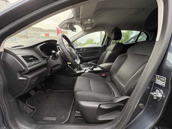 Renault Megane IV 1.2 TCe 100 Energy Experience
