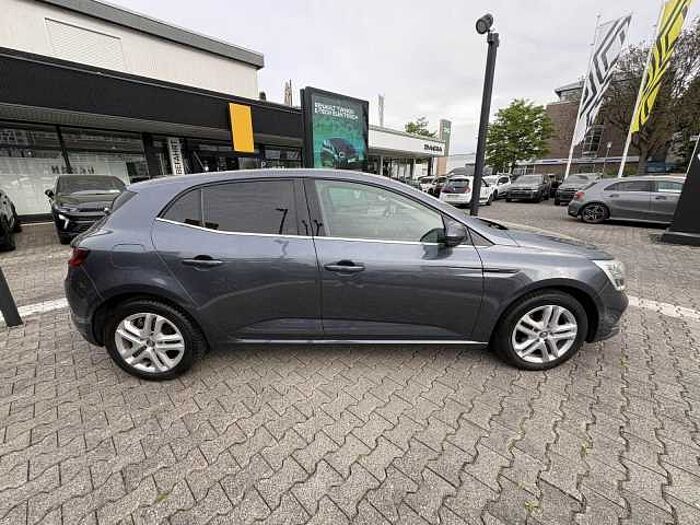 Renault Megane IV 1.2 TCe 100 Energy Experience