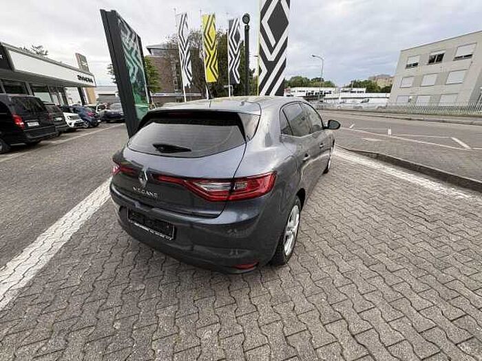 Renault Megane IV 1.2 TCe 100 Energy Experience