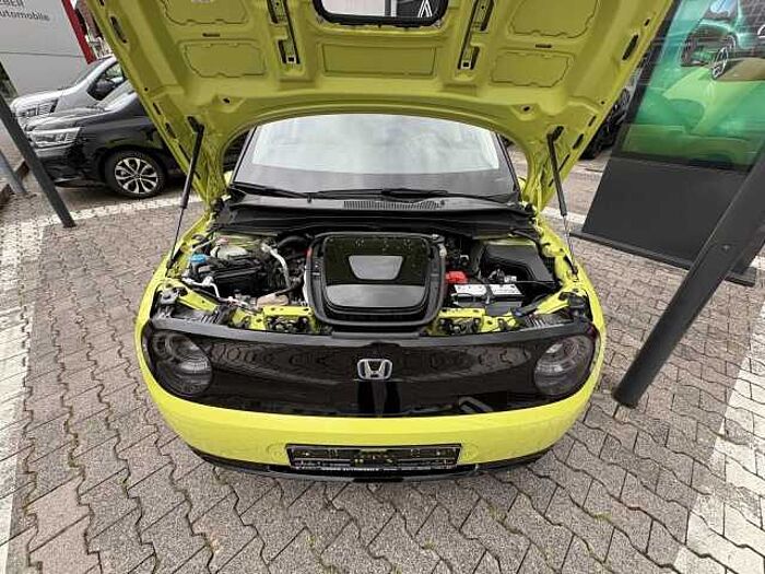 Honda e Advanc Pakt 17' 17'