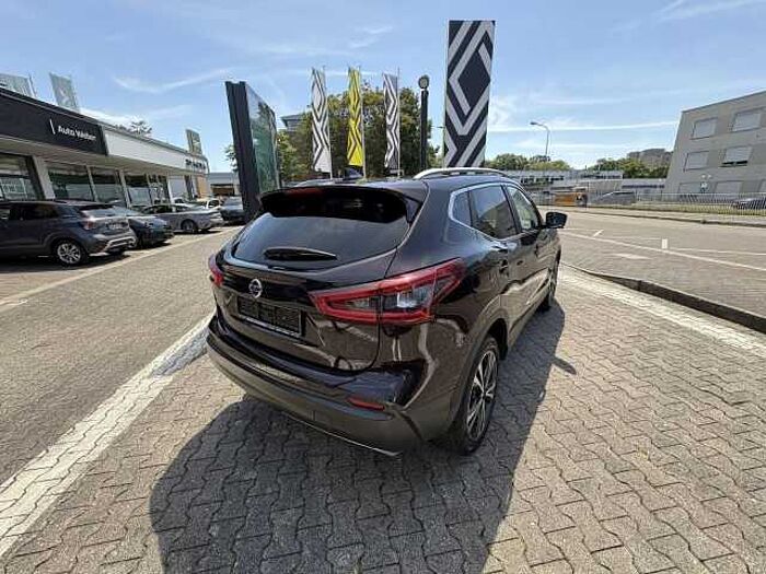 Nissan Qashqai 1.2 DIG-T N-Connecta