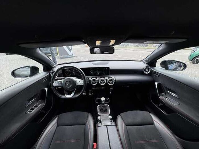 Mercedes-Benz A 200 AMG Line