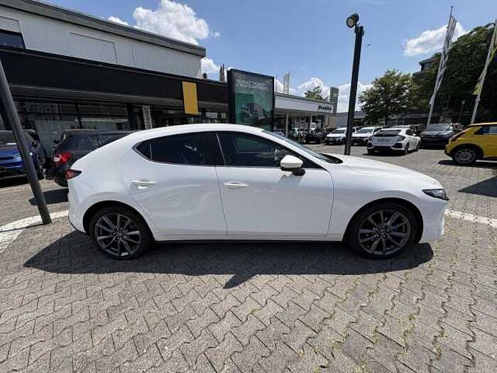 Mazda 3 2,5-Liter e-Skyactiv G 140 Centre-Line