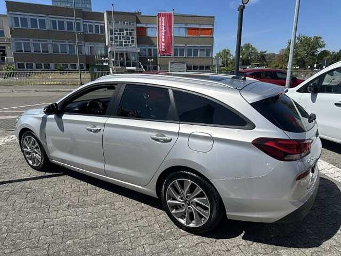 Hyundai i30 1.4 T-GDI Passion +