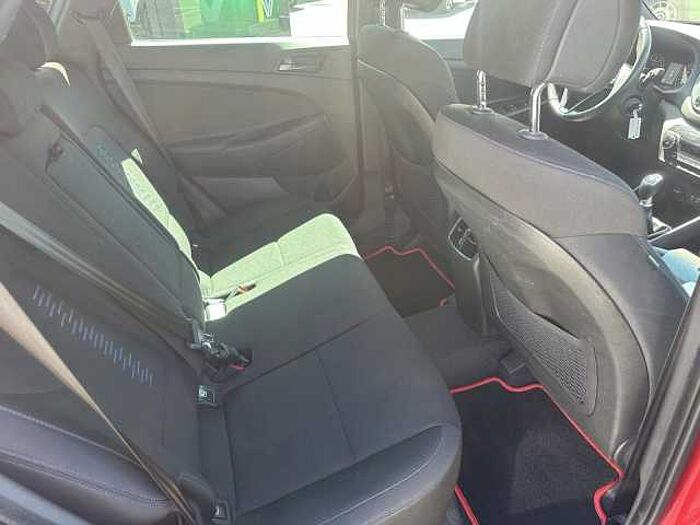 Hyundai TUCSON 1.6 Passion AHK