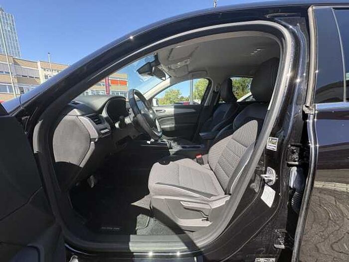 Renault Arkana 1.6 E-TECH Hybrid 145 Intens