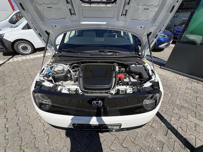 Honda e Advanc Advance