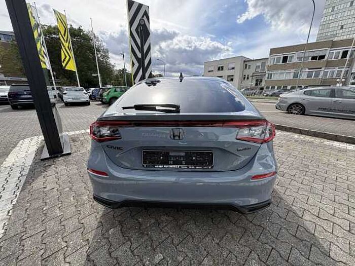 Honda Civic e:HEV Advance AHK Black-Emblem-Kit
