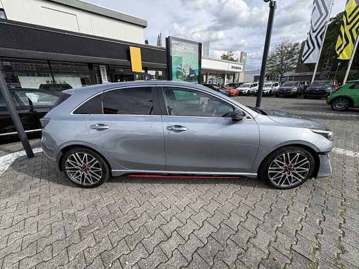 Kia cee'd / Ceed 1.6T-GDI GT