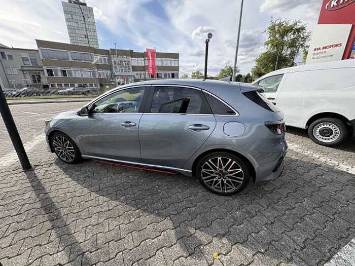 Kia cee'd / Ceed 1.6T-GDI GT