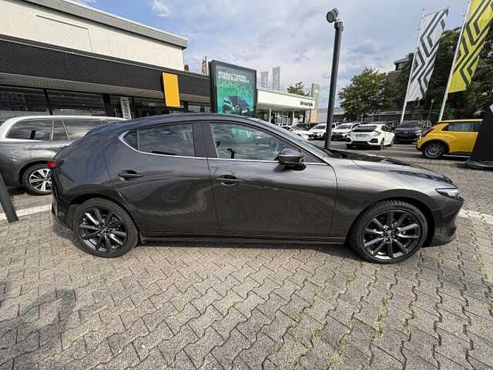 Mazda 3 2,5-Liter e-Skyactiv G 140 Centre-Line