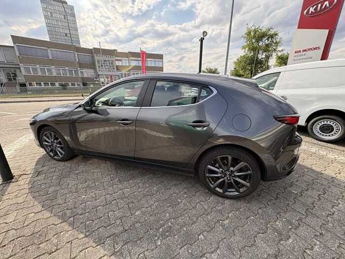 Mazda 3 2,5-Liter e-Skyactiv G 140 Centre-Line