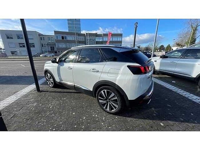 Peugeot 3008 Hybrid4 300 GT 1.6 Plug-In EU6d- Allrad Hybrid4 300 GT 1.6 Plug-In EU6d- Allrad