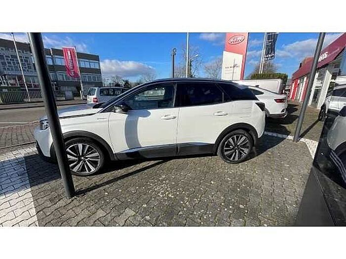 Peugeot 3008 Hybrid4 300 GT 1.6 Plug-In EU6d- Allrad Hybrid4 300 GT 1.6 Plug-In EU6d- Allrad