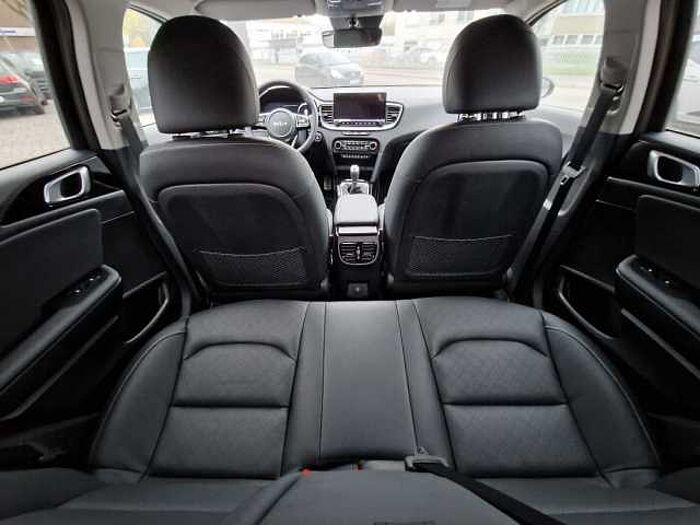 Kia XCeed 1.6D 136 48V PLATINUM STD 1.6D 136 48V PLATINUM STD