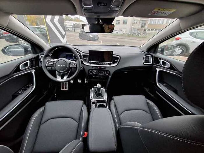 Kia XCeed 1.6D 136 48V PLATINUM STD 1.6D 136 48V PLATINUM STD