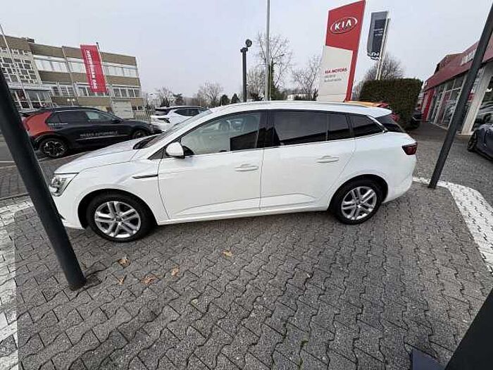 Renault Megane IV Grandtour Limited TCe 140
