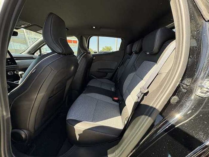 Renault Clio V Lutecia