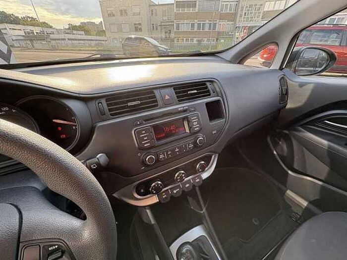 Kia Rio Edition 7